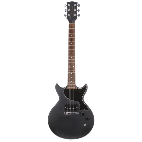 685 - 1989 Gordon Smith GS1 electric guitar, made in England; Body: satin black finish, a few minor dings ... 