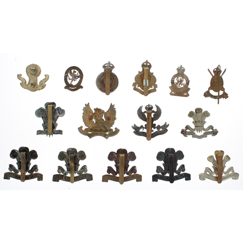 687 - Group of Yeomanry and Infantry cap badges; Lothians & Berwickshire, Sussex, Ayrshire Earl of Car... 