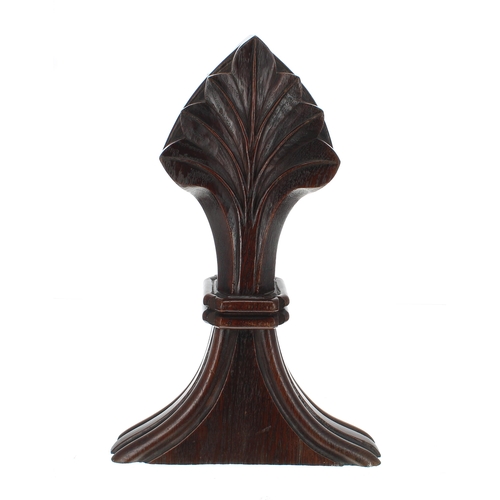 913 - Carved oak pew end foliate finial, 15.5