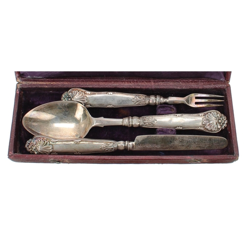 1211 - Cased pair of Victorian shell cast silver spoons, maker Josiah Williams & Co, London 1892, 5