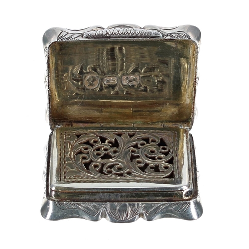 1223 - Victorian silver engine turned vinaigrette, with a pierced gilt interior, Birmingham 1844, maker Edw... 