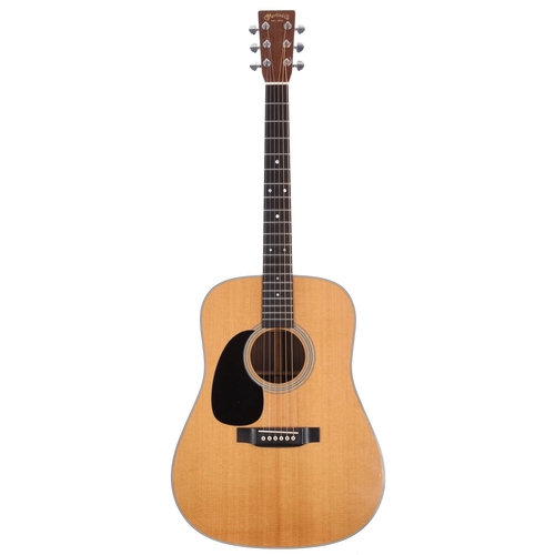 774 - 2010 C.F. Martin D-28 left-handed electro-acoustic guitar, made in USA; Back and sides: east Indian ... 