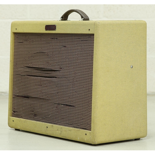 1301 - Fender Blues-Deluxe guitar amplifier, made in USA, tweed tolex, with footswitch*Please note: Gardine... 