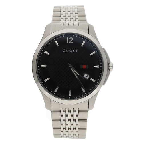 70 - Gucci stainless steel gentleman's wristwatch, reference no. 126.3, black dial with date aperture, qu... 