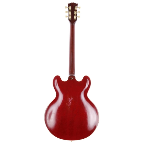 671 - 1961 Gibson ES-345 TDC electric guitar, made in USA; Body: cherry finish, lacquer checking throughou... 