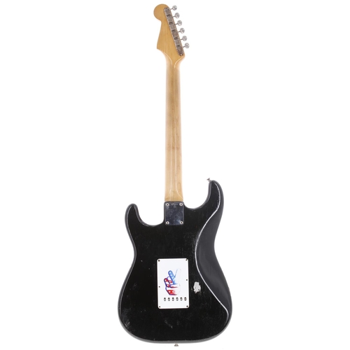 922 - 1964 Fender Stratocaster electric guitar, made in USA; Body: black refinish, heavy finish blemish to... 