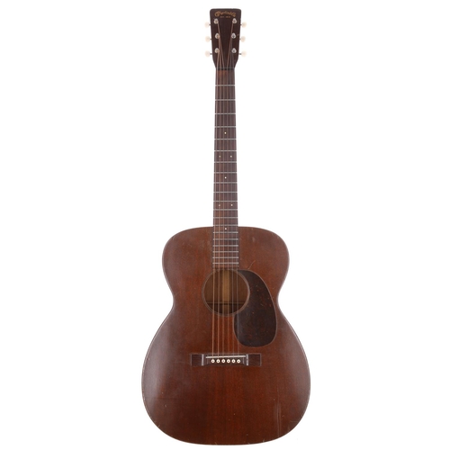 960 - 1946 C.F Martin 00-17 acoustic guitar, made in USA; Body: mahogany, repaired hairline to treble side... 