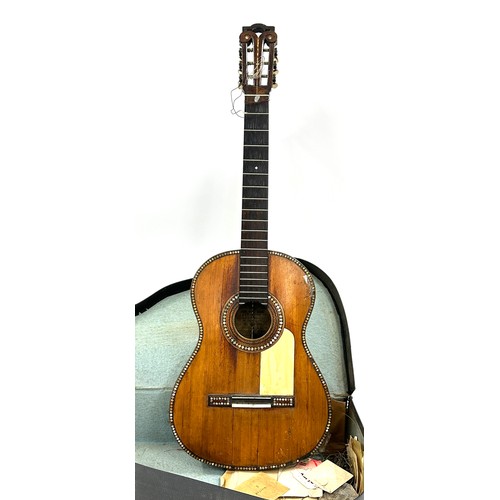 381 - Angelo Bruschini (Massive Attack) - 1895 Antonio Hernandez classical guitar in need of restoration, ... 