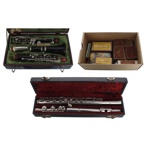 2860 - Corton ebonite clarinet, ser. no. 10163, mute, case; also a Boosey & Hawkes Regent metal flute, ... 