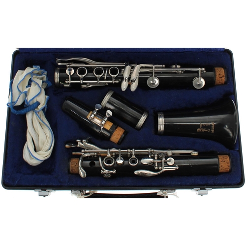 2846 - Three good student clarinets; two Boosey & Hawkes Regents and a Selmer Bundy USA (3)... 