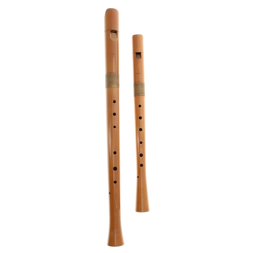 2828 - Moeck natural wood tenor recorder, 25