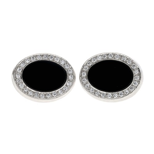 281 - Good pair of 18ct white gold onyx and diamond oval cufflinks, round brilliant-cuts, 20.3gm, 19.5mm x... 