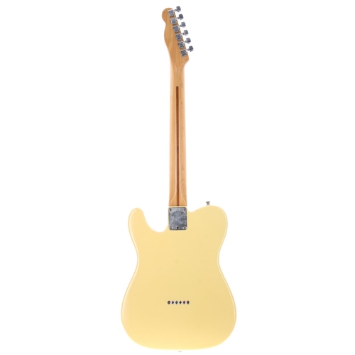 72 - 1988 Fender Telecaster electric guitar, made in USA; Body: blonde finish; Neck: maple; Fretboard: ma... 