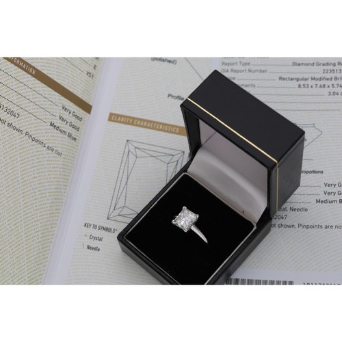 52 - Very fine GIA Certified platinum rectangular modified brilliant-cut diamond ring, 3.04ct, clarity VS... 