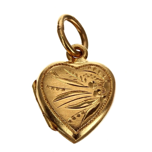 77 - 18ct yellow gold bracelet, 13.2gm; also a heart locket stamped '916', 7.1gm (2) (ref. 103)... 