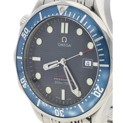 48 - Omega Seamaster Professional 300m/1000ft stainless steel gentleman's wristwatch, reference no. 22218... 