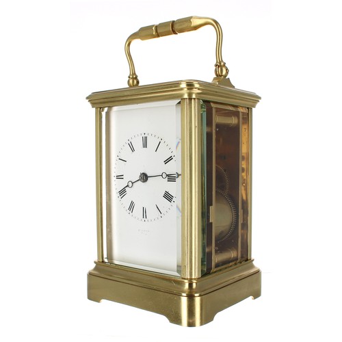 1222 - French carriage clock striking on a gong, within a corniche brass case, 5.75