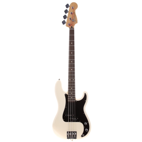 182 - 2014 Fender Precision Bass guitar, made in Mexico; Body: Olympic white finish: Neck: maple; Fretboar... 
