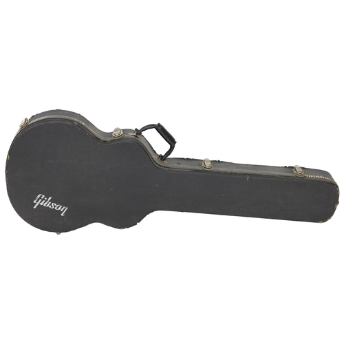 1079 - 1970s Gibson electric guitar hard case suitable for an L-6S or similar (latches at fault, replacemen... 