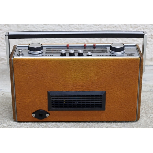 884 - Vintage Roberts RT22 radio, converted with input jack to allow guitar connection whilst the radio is... 