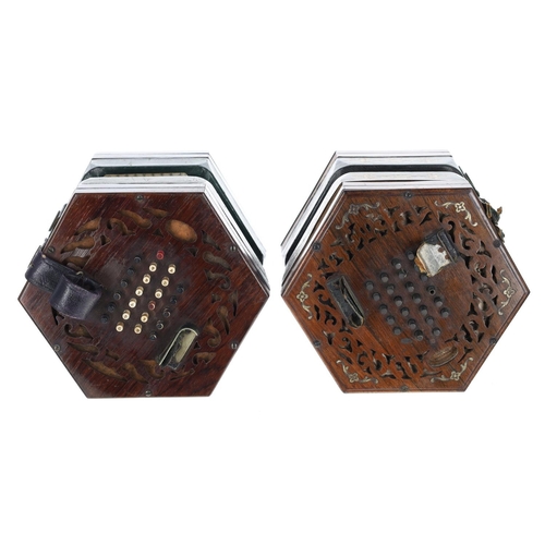 2501 - Lachenal & Co English concertina, with forty-eight bone buttons on pierced rosewood ends, four-f... 