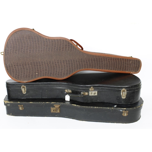 1107 - 1950s Gibson semi-rigid fibreboard guitar case, suitable for a 14.5