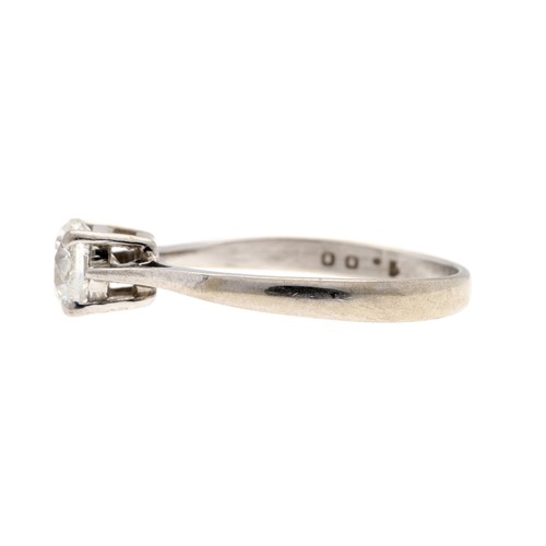 244 - 18ct round brilliant-cut solitaire diamond ring, 1.00ct, clarity I1, colour I, width 6mm, 2.8gm, rin... 