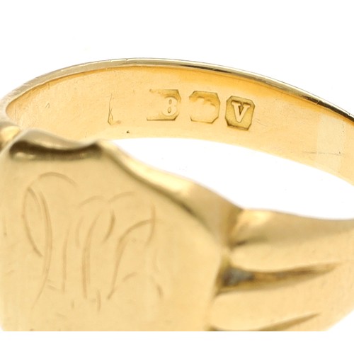 77 - Gentleman's 18ct shield shaped signet ring, Birmingham 1920, width 13mm, 7.2gm, ring size O... 