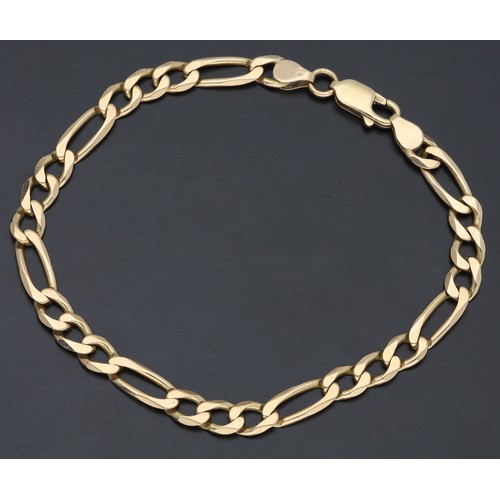250 - 9ct flat curb link bracelet, 7gm, 7