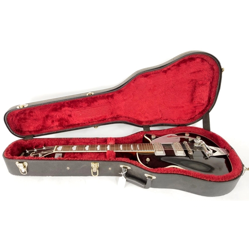 181 - 2001 Gretsch Duo Jet G6128 electric guitar, made in Japan; Body: black finish top upon natural mahog... 