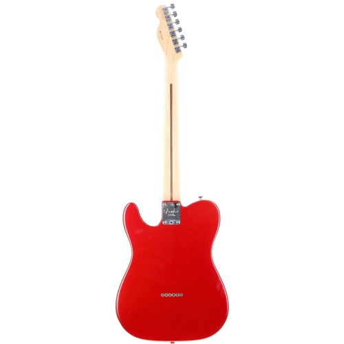 211 - 2005 Fender American Standard Telecaster electric guitar, made in USA; Body: candy apple red finish,... 