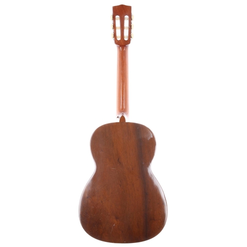 2108 - 1970s Giannini GN50 nylon string guitar, made in Brazil; Back and sides: mahogany, surface scratches... 