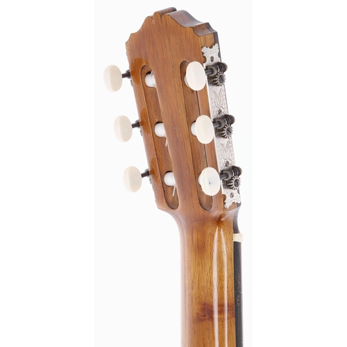 2115 - The Granary Collection - 1956 Domingo Esteso classical guitar, labelled VDa y Sobrinos De Domingo Es... 