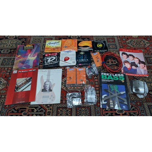1513 - Selection of guitar spares and accessories to include a Squier bass guitar neck plate, bridge cover ... 