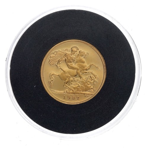 60 - George VI 1937 full sovereign coin, 8gm, within a Bradford Exchange presentation box** Struck in 193... 