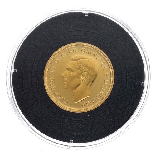 60 - George VI 1937 full sovereign coin, 8gm, within a Bradford Exchange presentation box** Struck in 193... 