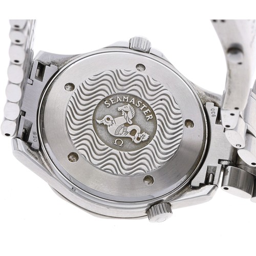 238 - Omega Seamaster Professional 300m/1000ft stainless steel gentleman's wristwatch, reference no. 22645... 