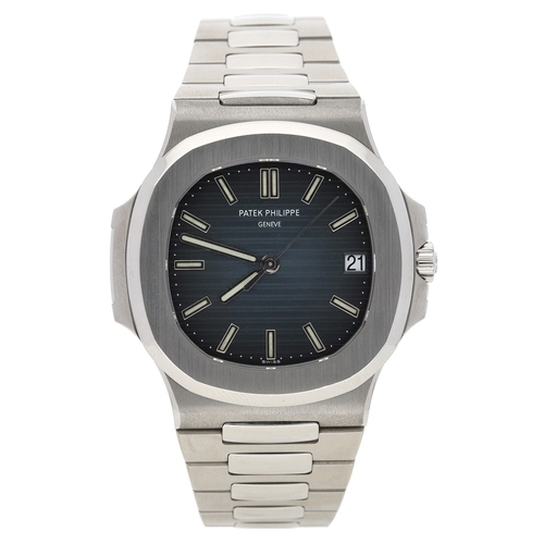 290 - Very Fine Patek Philippe Nautilus 'First Series' automatic stainless steel gentleman's wristwatch, r... 