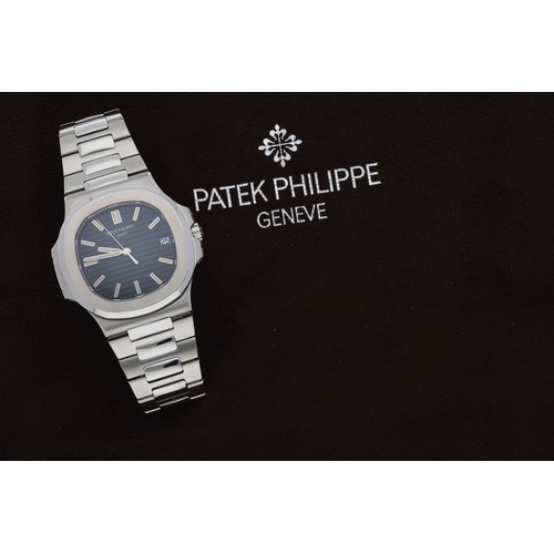 290 - Very Fine Patek Philippe Nautilus 'First Series' automatic stainless steel gentleman's wristwatch, r... 