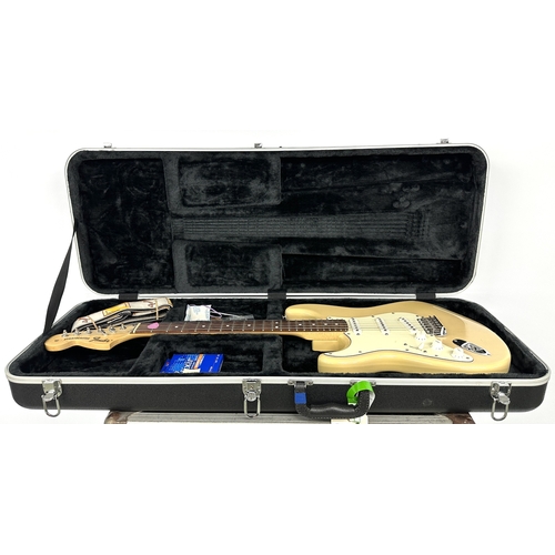 204 - 2007 Fender Highway One Stratocaster left-handed electric guitar, made in USA; Body: honey blonde sa... 