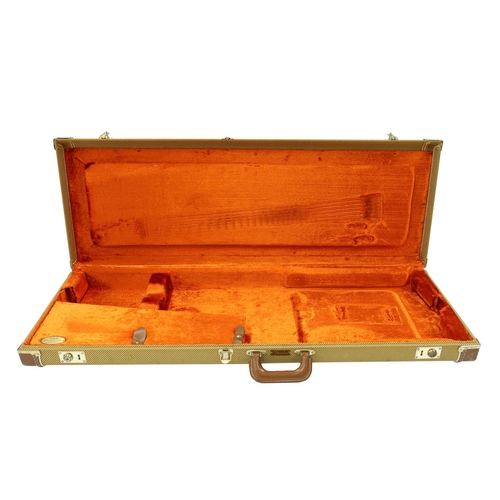 1560 - Fender G&G light tweed Stratocaster/Telecaster electric guitar hard case