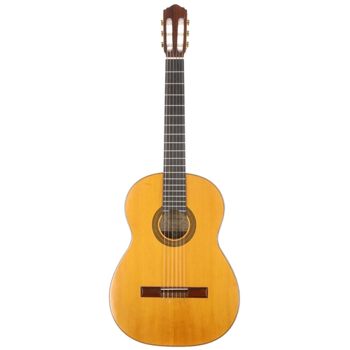 1929 - 1970 Harald Peterson Model B classical guitar, made in England; Back and sides: Brazilian rosewood, ... 