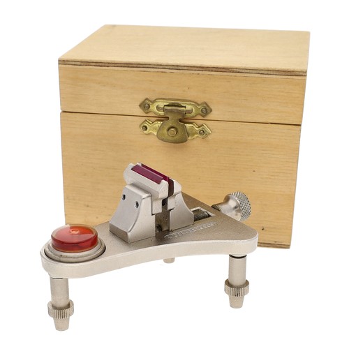 439 - Bergeon poising tool, no. 2802, within a wooden case