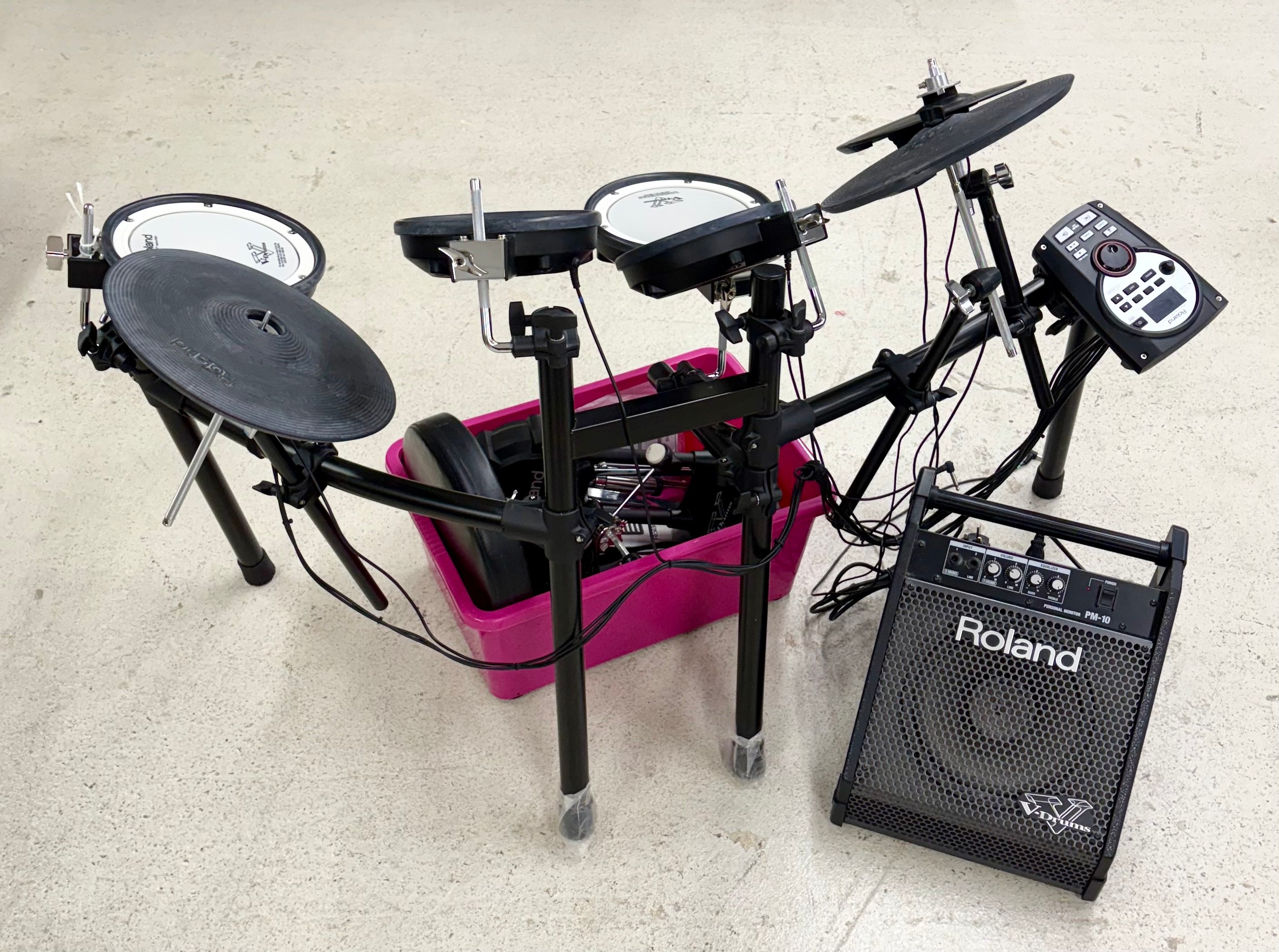 Roland V-Drums electronic drum kit with TD-11 drum sound module, KD-9 ...