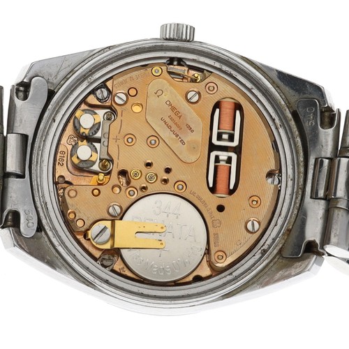 2 - Omega Electronic F300Hz Seamaster Chronometer stainless steel gentleman's wristwatch, reference no. ... 