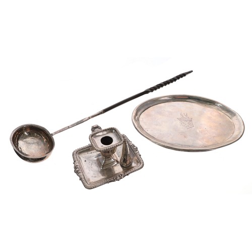 472 - Small George III silver chamberstick and snuffer, with shell handle and gadroon border, together wit... 