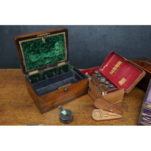 623 - 19th Century rosewood and brass inlaid dressing box, lacking bottles, 31