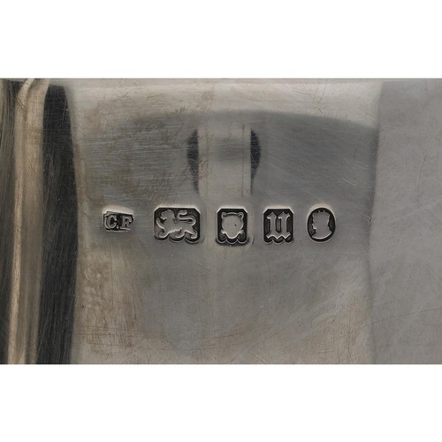 578 - George V silver tankard, of plain baluster form with capped scroll handle, bearing golf presentation... 