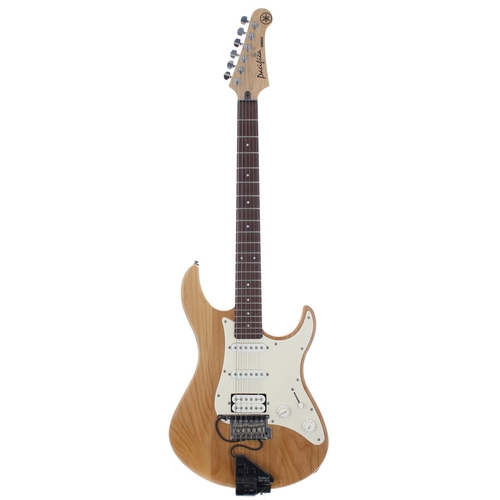 Lot 735       