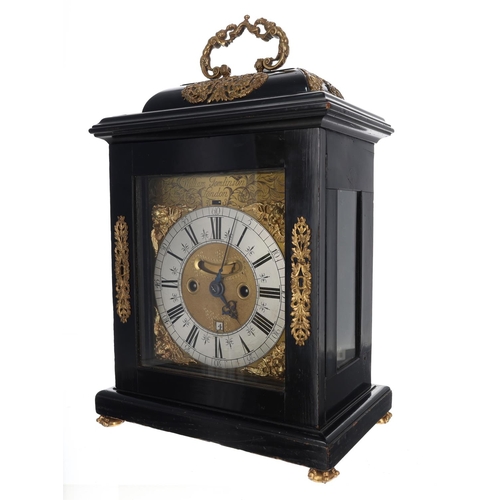 1230 - William Tomlinson, London - Fine early 18th century English ebonised double fusee verge bracket cloc... 